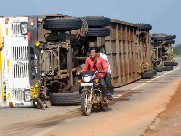 ಫೈಲಿನ್ ಅಬ್ಬರಕ್ಕೆ ಗಂಜಾಂ ತತ್ತರ