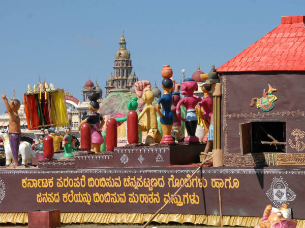 ಒಂದೊಂದೂ ಒಂದೊಂದು ಬಗೆಯವು