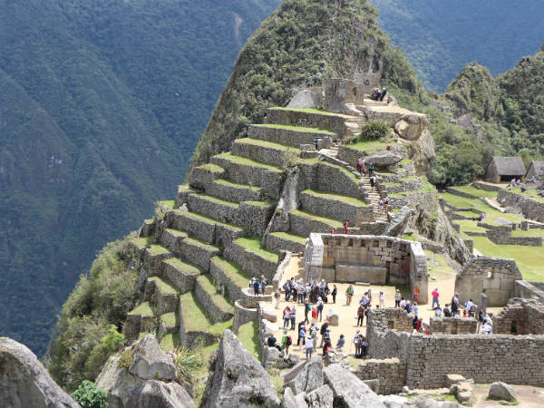 ಇಂಕಾ ಜನರು ಕಟ್ಟಿದ ಗೋಪುರಾಕಾರದ ಗುಡಿ