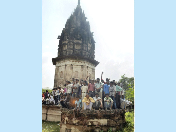ಮೋದಿಯಿಂದ ವಿಮುಖರಾಗುವ ವಿಫಲ ಪ್ರಯತ್ನ 