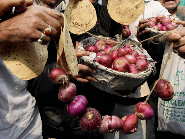 ಒಂದೇ ತಿಂಗಳಲ್ಲಿ ಕೊಳೆಯುತ್ತಿರುವ ಈರುಳ್ಳಿ