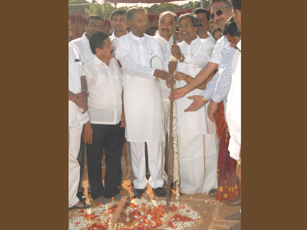 ಗೊಂದಲದಲ್ಲಿರುವ ಮುಖ್ಯಮಂತ್ರಿಗೆ ಶೆಟ್ಟರ್‌ ಸಲಹೆ: