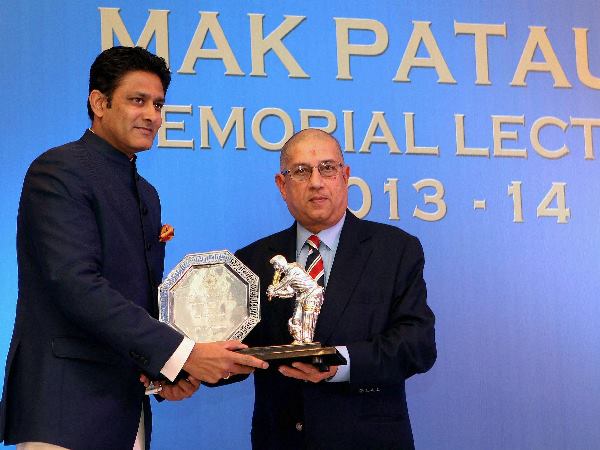 ಕುಂಬ್ಳೆಗೆ ಸನ್ಮಾನ ಕುಂಬ್ಳೆಗೆ ಸನ್ಮಾನ