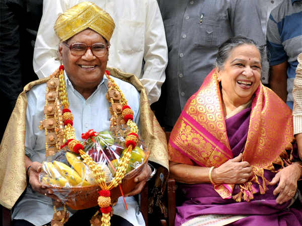 ಪತ್ನಿ ಜತೆ ಮಾತ್ರವೇ ಮೊಬೈಲ್‌ ಮಾತುಕತೆ