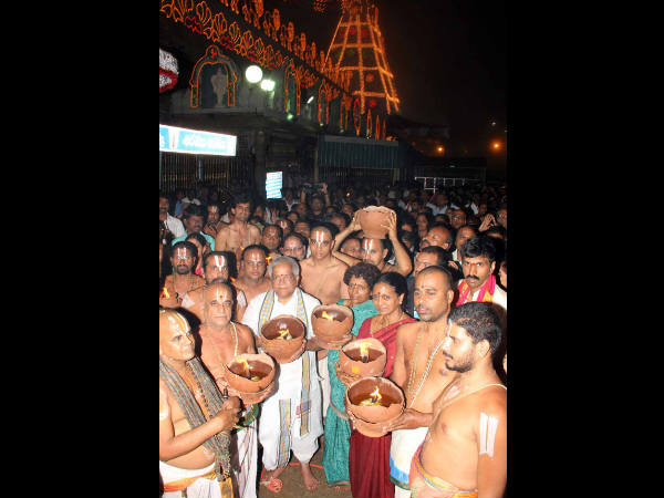 ದೀಪ ಸೇವೆ