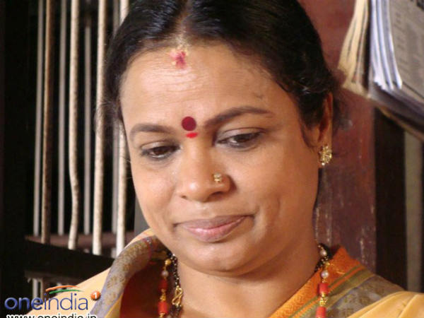 ಸಚಿವೆ ಉಮಾಶ್ರೀ ವಿರುದ್ಧ ನಿರ್ಣಯ