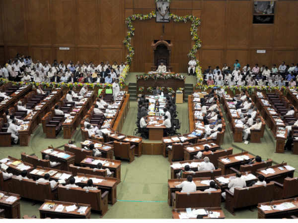 ಎರಡು ರಾಜಧಾನಿ ಉದಾಹರಣೆ