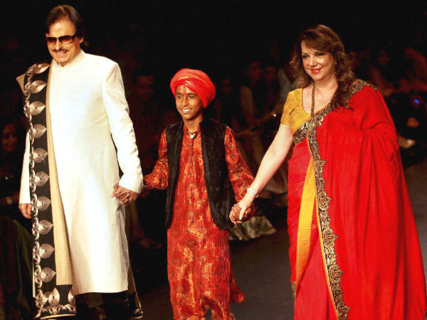 ಪತ್ನಿ ಜೊತೆ ಸಂಜಯ್ ಖಾನ್ 