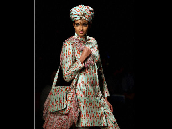 ರೂಪದರ್ಶಿ