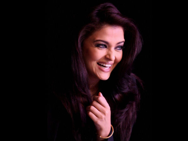 ಎಂದೂ ಮಾಸದ ನಗೆ ಎಂದೂ ಮಾಸದ ನಗೆ