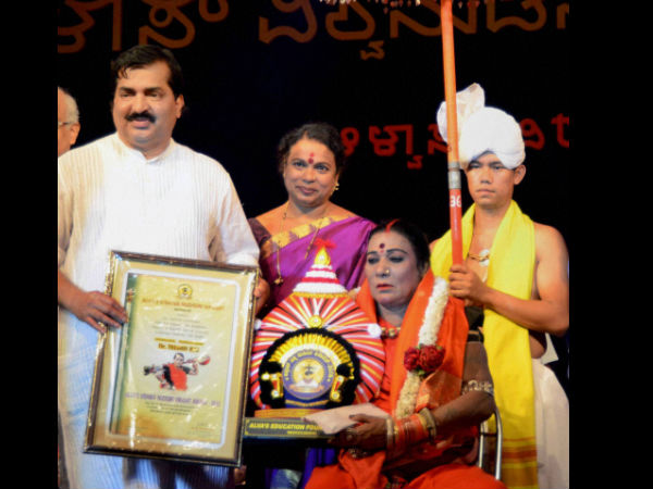 ಪಾಂಡ್ವಾನಿ ಕಲಾವಿದೆಗೆ ಅಳ್ವಾಸ್ ಪ್ರಶಸ್ತಿ