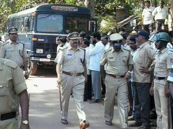ಹೊಸ ವರ್ಷಾಚರಣೆ ಹಿನ್ನೆಲೆಯಲ್ಲಿ ನಾಕಾಬಂದಿ