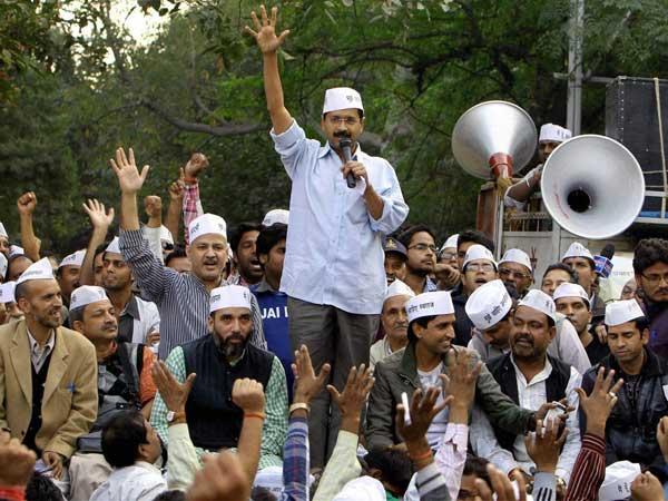 ದೆಹಲಿ ಗದ್ದುಗೆ ಏರಿದ ಅರವಿಂದ್ ಕೇಜ್ರಿವಾಲ್