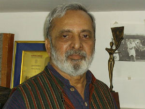 Bangalore- Kannada writer Dr UR Ananthamurthy gets Basava Puraskara-2012 Bangalore- Kannada writer Dr UR Ananthamurthy gets Basava Puraskara-2012