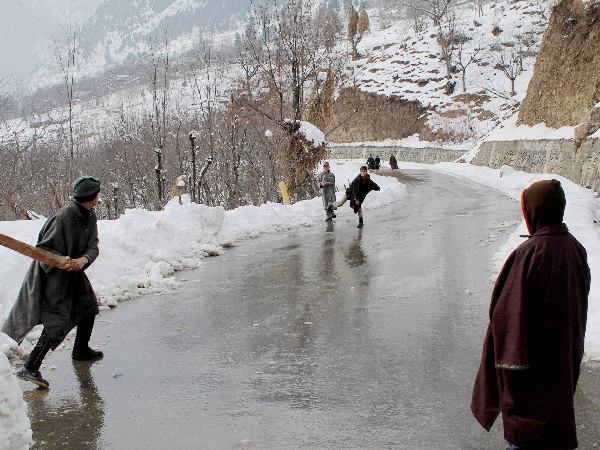 ಕಾಶ್ಮೀರದಲ್ಲೂ ಕ್ರಿಕೆಟ್ ಹುಚ್ಚು 