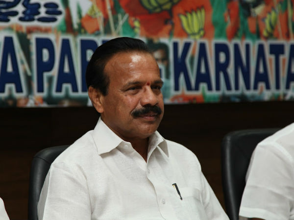 ಕಳಂಕ ಹೊಂದಿದವರು ಪಕ್ಷದಲ್ಲಿಲ್ಲ ಕಳಂಕ ಹೊಂದಿದವರು ಪಕ್ಷದಲ್ಲಿಲ್ಲ