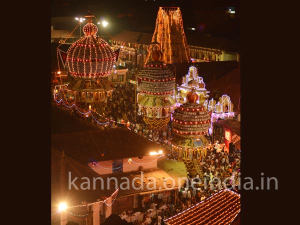 ಮೂರು ರಥದ ವೈಭವದ ಉತ್ಸವ