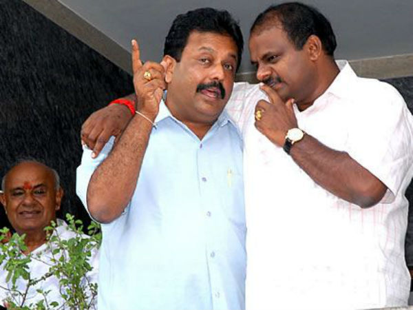 ಹೆಂಡತಿಯನ್ನು ಚುನಾವಣೆಗೆ ನಿಲ್ಲಿಸಿ