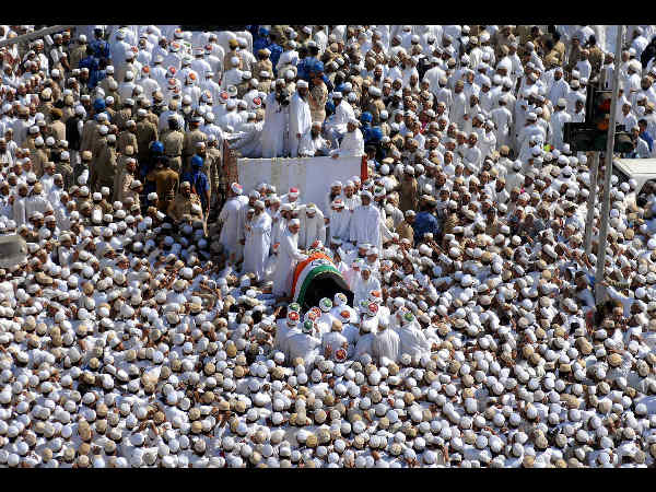 ಬೊಹ್ರಾ ಸಮುದಾಯದ ಜನಸಂದಣಿ