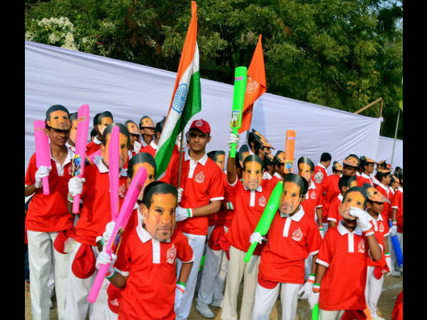 ಹೈದರಾಬಾದಿನಲ್ಲಿ ಚಿಣ್ಣರಿಂದ ಸಚಿನ್ ಮೇನಿಯಾ