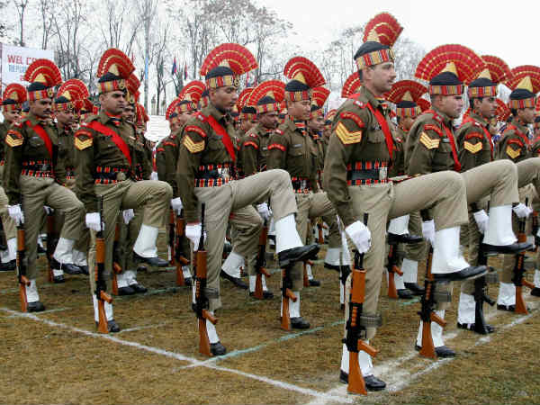 ಜಮ್ಮವಿನಲ್ಲಿ ಯೋಧನ ತಾಲೀಮು