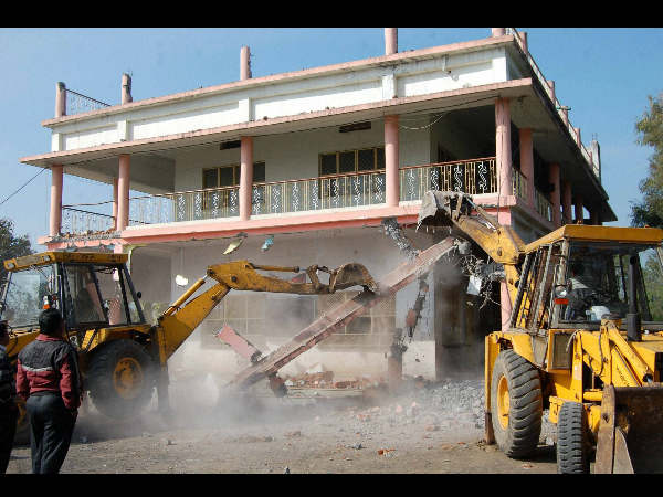 ಅಸಾರಾಮ್ ಬಾಪು ಆಶ್ರಮ ನೆಲಸಮ