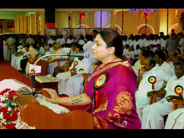 ತಿರುಚನಾಪಳ್ಳಿಯಲ್ಲಿ ಡಿಎಂಕೆ ನಾಯಕಿ ಖುಷ್ಬೂ