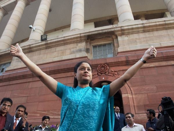 ಸಂಸದೆ ವಿಜಯಶಾಂತಿ ಗೆಲುವಿನ ಸಂಭ್ರಮ