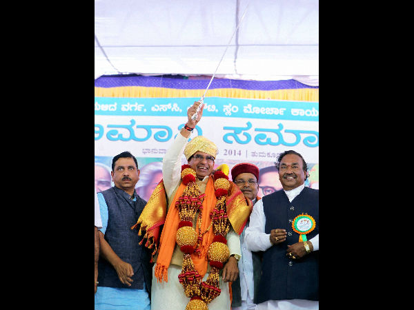 ತುಮಕೂರಿನಲ್ಲಿ ಶಿವರಾಜ್ ಚೌಹಾಣ್ ಸಂಚಾರ