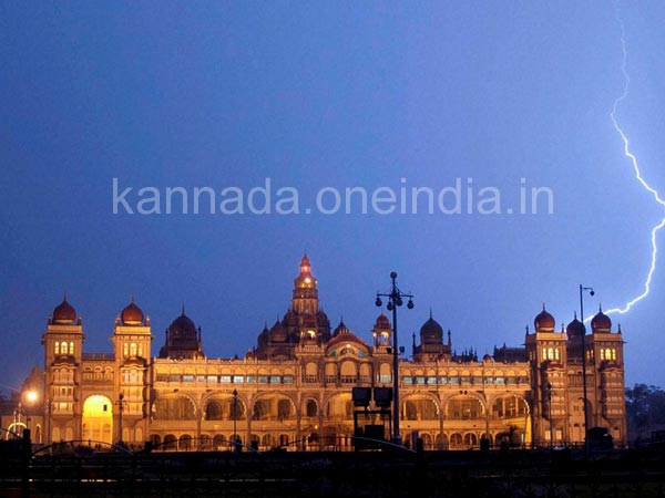 ಸಂಜೆ ಹೊತ್ತಲ್ಲಿ ಮೈಸೂರಿನ ಅರಮನೆ ಚೆಂದ