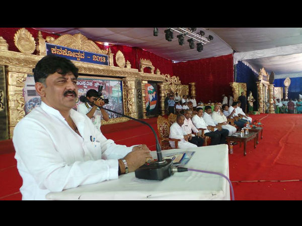 ಪತ್ರಕರ್ತರಿಗೆ ಹೊಡೆಸುವುದರಿಂದ ಏನು ಸಿಗುತ್ತದೆ ಪತ್ರಕರ್ತರಿಗೆ ಹೊಡೆಸುವುದರಿಂದ ಏನು ಸಿಗುತ್ತದೆ