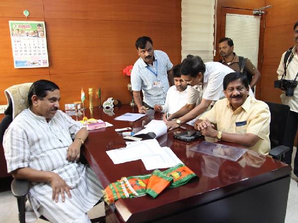 ಬಿಜೆಪಿ ಕಚೇರಿಗೆ ಕಾಲಿಡುವ ಮುನ್ನ 