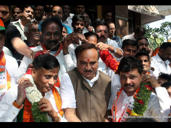 ವಿಜಯನಗರದಲ್ಲಿ ಮಾಜಿ ಸಚಿವ ಸೋಮಣ್ಣ ಸಾಥ್