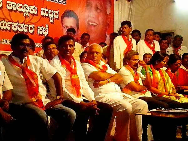 ಶೋಭಾ ಪರ ಶಾಸಕ ಜೀವರಾಜ್ ಮತಯಾಚನೆ