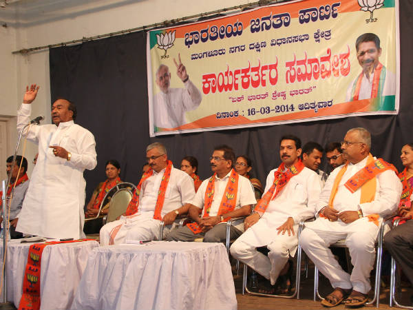 ಕಾಂಗ್ರೆಸ್ ವಿರುದ್ಧ ಈಶ್ವರಪ್ಪ ವಾಗ್ದಾಳಿ