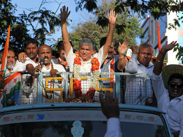ಅನಂತ್‌ಗೆ ನಿಲೇಕಣಿ ಬೀಸಿದ ಮಾತಿನ ಚಾಟಿ