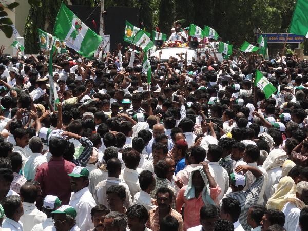 ಧಾರ್ಮಿಕ ಕಾರ್ಯಕ್ರಮಗಳಲ್ಲಿ ರೆಡ್ಡಿ ಮುಂದು