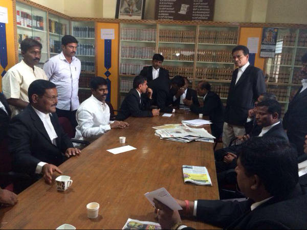 ವಕೀಲರ ಬೆಂಬಲ ಕೇಳಿದ ಮುನಿರಾಜು