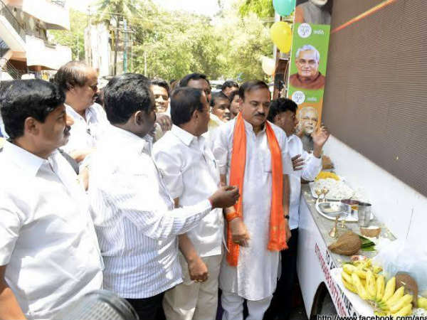 ಪ್ರಚಾರಕ್ಕಾಗಿ ಎಲ್ಇಡಿ ವಾಹನ 