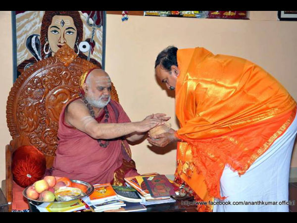 ನಾನು ಕನ್ನಡ ಶಾಲೆ ವಿದ್ಯಾರ್ಥಿ: ಅನಂತ್ ಕುಮಾರ್ ನಾನು ಕನ್ನಡ ಶಾಲೆ ವಿದ್ಯಾರ್ಥಿ: ಅನಂತ್ ಕುಮಾರ್