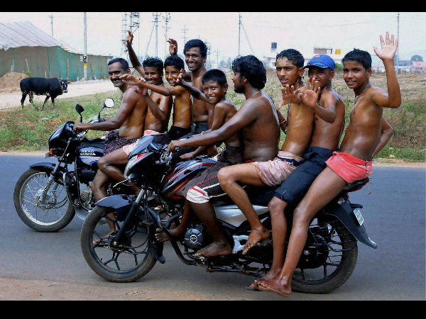 ಅಭ್ಯಂಜನ, ಹೊಸ ಬಟ್ಟೆ ಸೊಗಸು