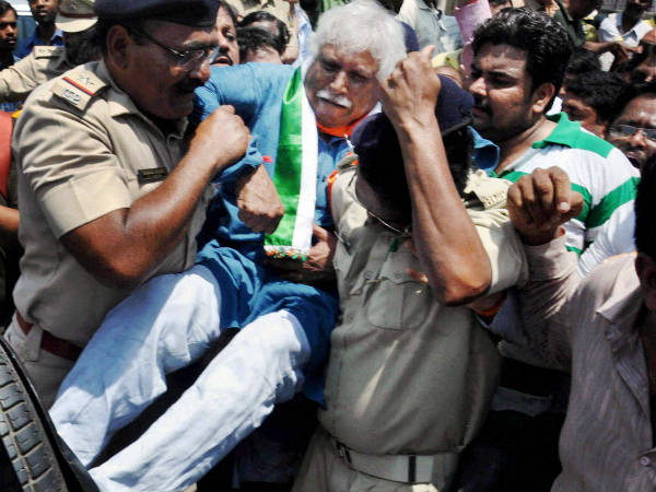 Lok Sabha polls - Narendra Modi rival Madhusudan Mistry held in Vadodara