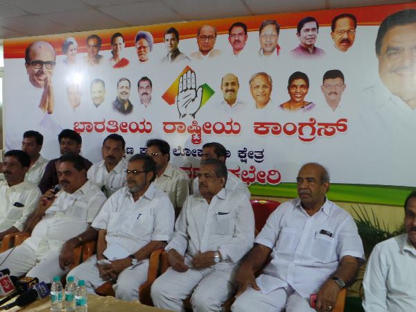 ರೈ ಜತೆಯಲ್ಲಿ ಸುದ್ದಿಗೋಷ್ಠಿಯಲ್ಲಿ ಯಾರಿದ್ದರು ರೈ ಜತೆಯಲ್ಲಿ ಸುದ್ದಿಗೋಷ್ಠಿಯಲ್ಲಿ ಯಾರಿದ್ದರು