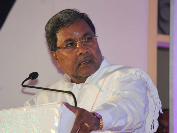 ಸ್ಥಳೀಯ ಅಭ್ಯರ್ಥಿ ಪ್ರಶಾಂತ ದೇಶಪಾಂಡೆ ಸಾಕ್ಷಿಯಾದರು