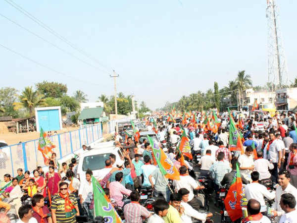 ಮುಖ್ಯಮಂತ್ರಿ ಕ್ಷಮೆ ಕೇಳಬೇಕು