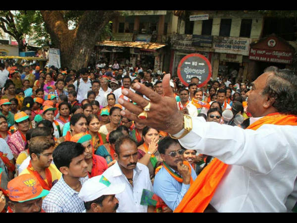 ಶಿವಮೊಗ್ಗದಲ್ಲಿ ಬಿಜೆಪಿ ಭರ್ಜರಿ ರೋಡ್ ಶೋ
