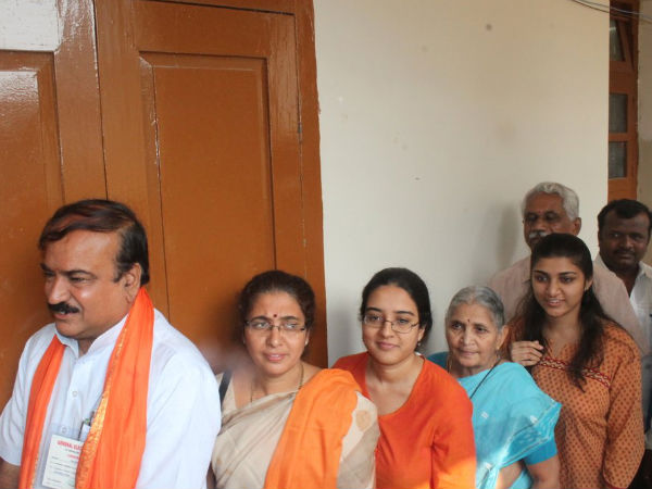 Ananthkumar and family