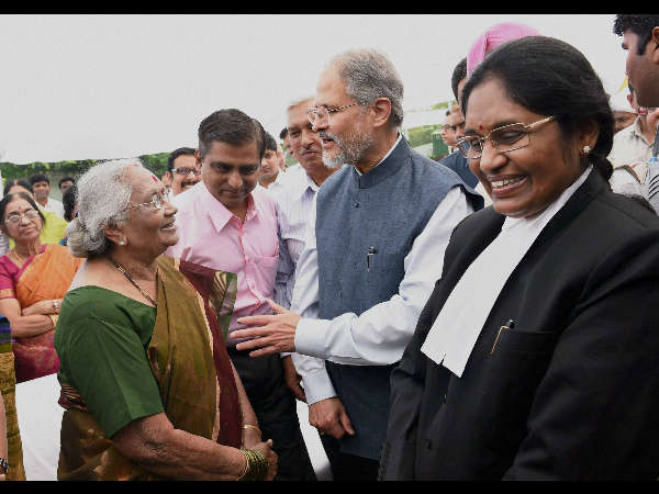 ಹೈಕೋರ್ಟಿನ ಮುಖ್ಯ ನ್ಯಾಯಮೂರ್ತಿ ಸ್ಥಾನ