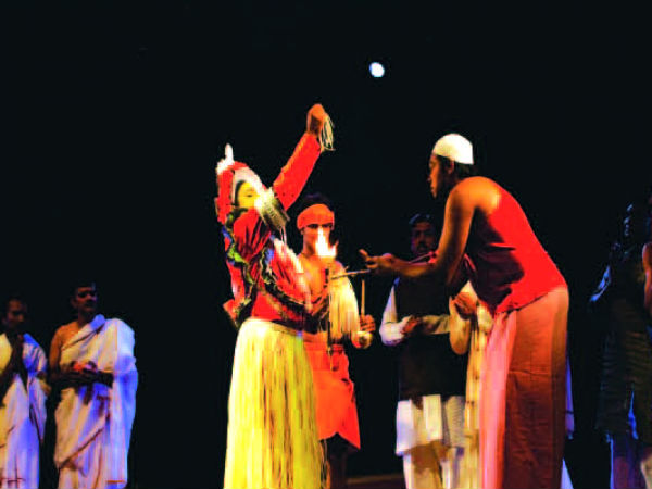 ಡಾ.ಎಚ್.ನಾಗವೇಣಿಯವರ ಕಾದಂಬರಿ ಗಾಂಧಿ ಬಂದ ಡಾ.ಎಚ್.ನಾಗವೇಣಿಯವರ ಕಾದಂಬರಿ ಗಾಂಧಿ ಬಂದ