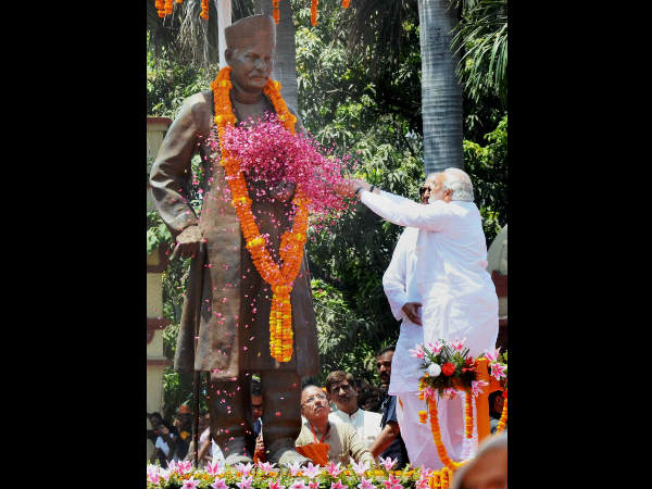 ಮದನ್ ಮೋಹನ್ ಮಾಳವೀಯ ಪುತ್ಥಳಿ